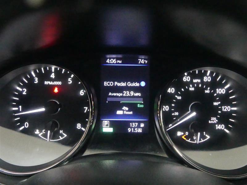 Used 2018 Nissan Rogue SL w/ Premium Package image 32