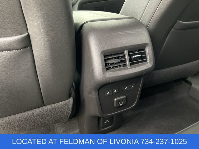 Certified 2024 Chevrolet Equinox Premier AWD/4WD image 21