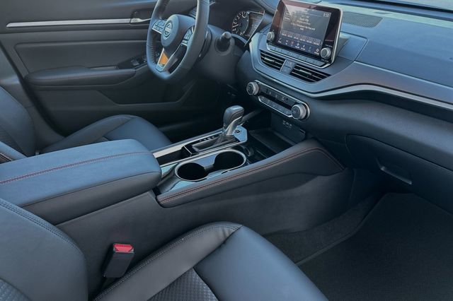 New 2025 Nissan Altima 2.5 SR image 15