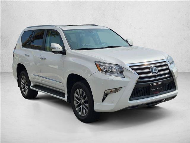 Used 2017 Lexus GX 460 Luxury AWD/4WD image 3