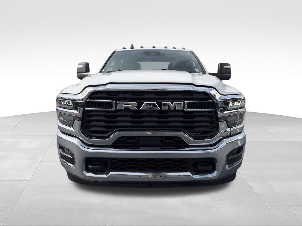 Used 2025 RAM 3500 Tradesman w/ Chrome Appearance Group AWD/4WD image 5