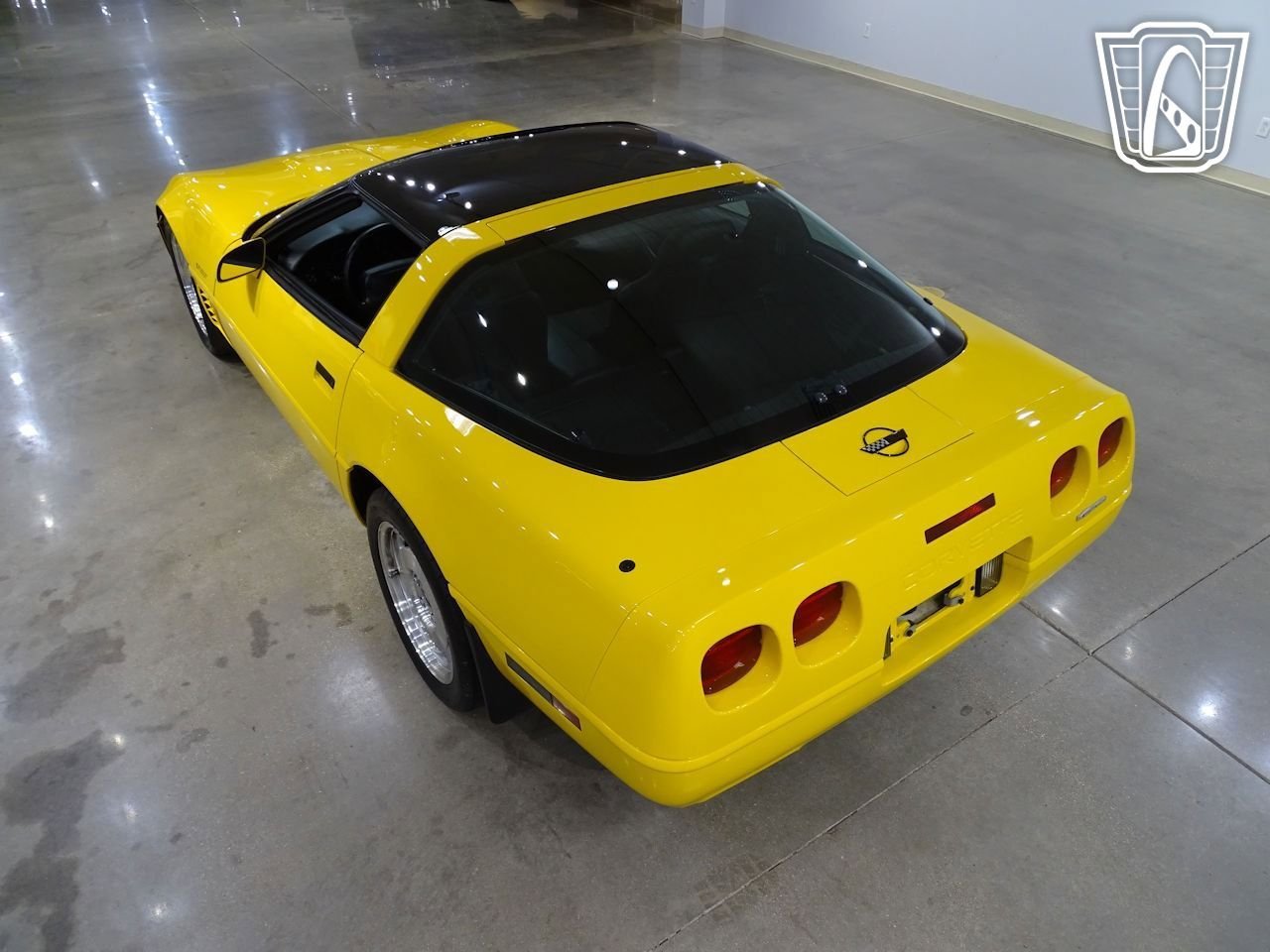 Used 1996 Chevrolet Corvette Coupe RWD image 9