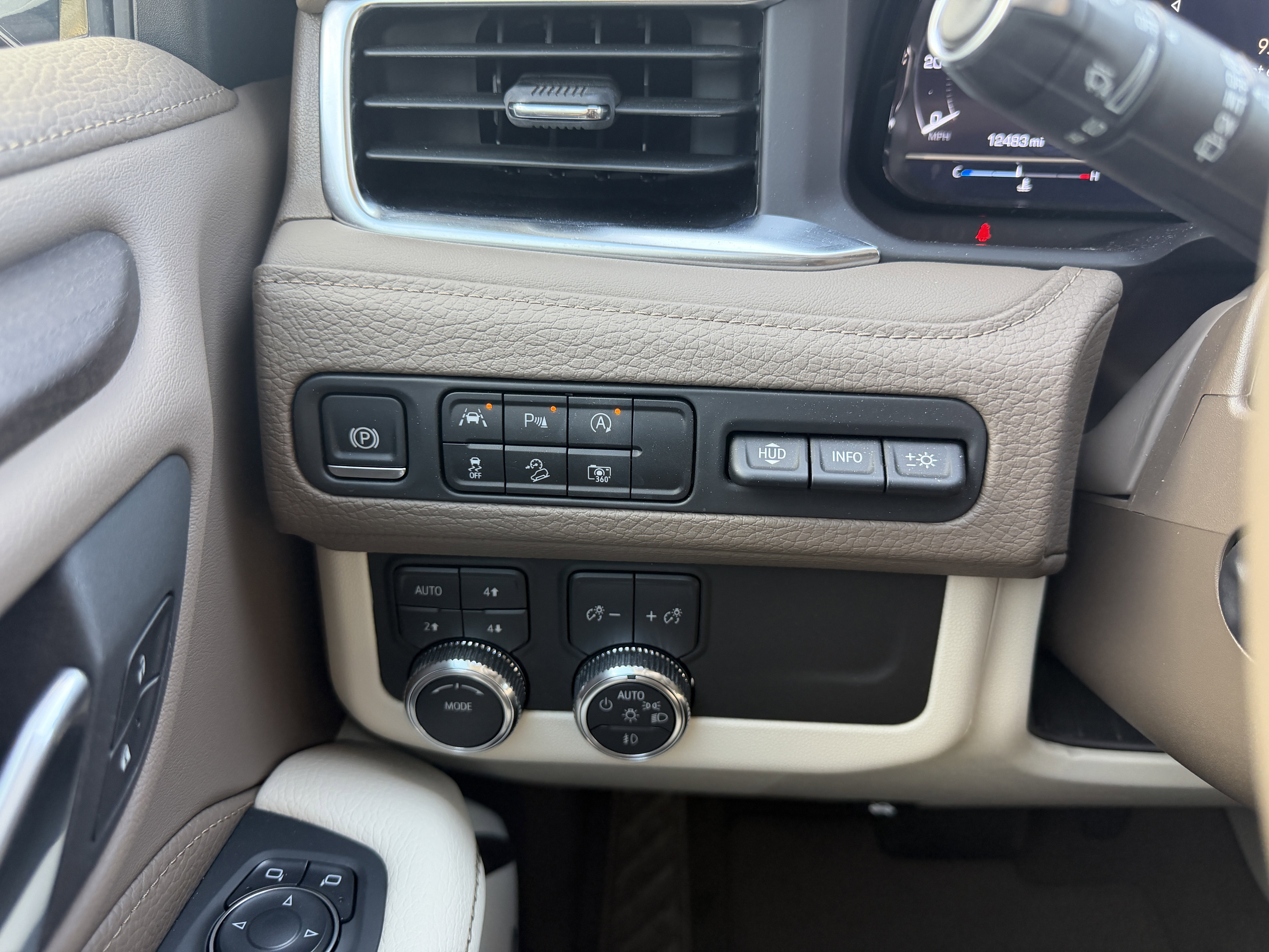 Used 2024 GMC Yukon Denali image 10