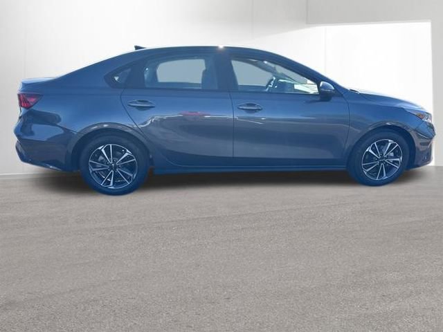 Used 2023 Kia Forte LXS w/ LXS Technology Package image 5
