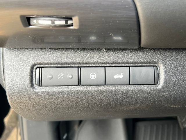 New 2026 Nissan Pathfinder SV image 21