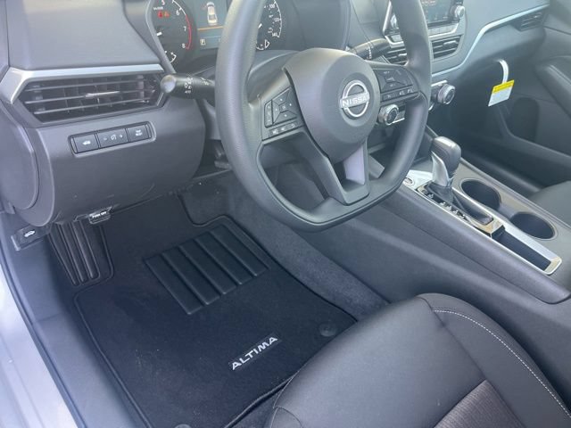 New 2025 Nissan Altima 2.5 S FWD image 9