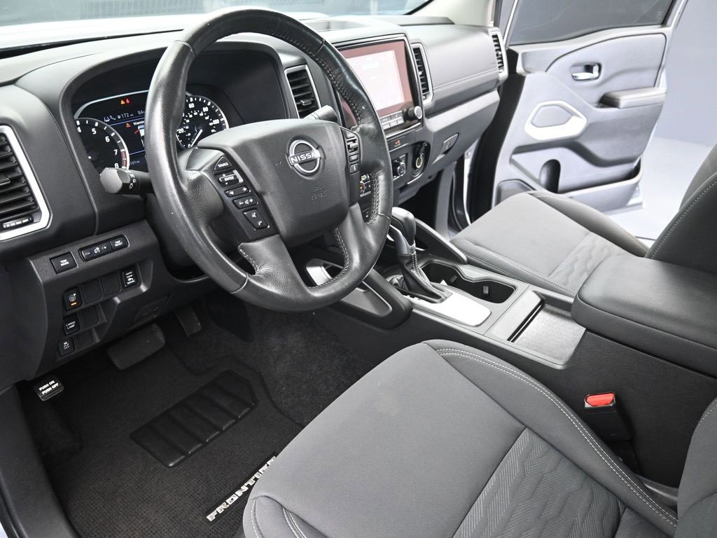 Used 2022 Nissan Frontier SV image 8