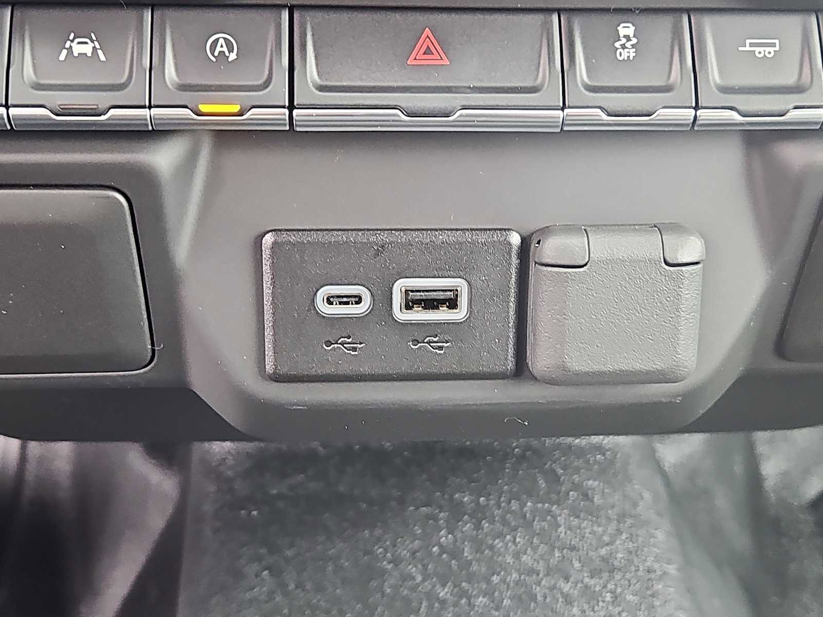 Used 2025 GMC Sierra 1500 Pro w/ Trailering Package image 17