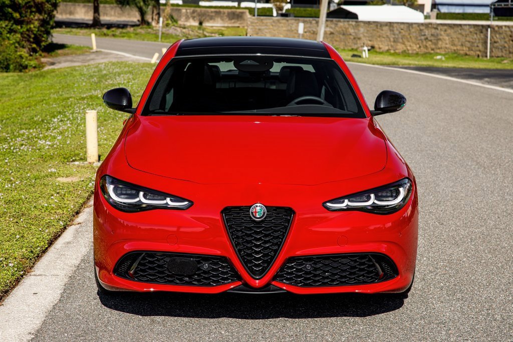 New 2025 Alfa Romeo Giulia w/ Driving Assist Package image 8