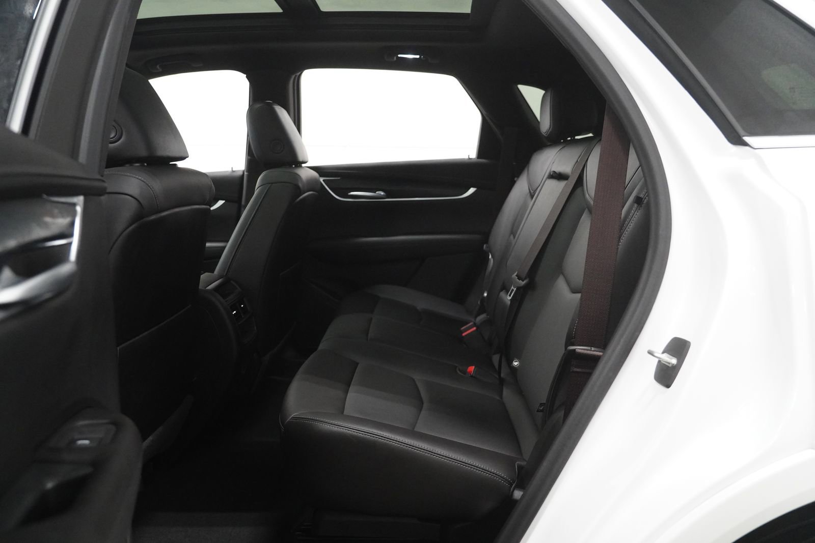 Used 2022 Cadillac XT5 Premium Luxury w/ LPO, Floor Liner Package image 15