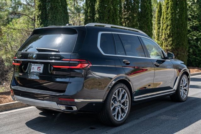 Used 2023 BMW X7 xDrive40i w/ Parking Assistance Package AWD/4WD image 16