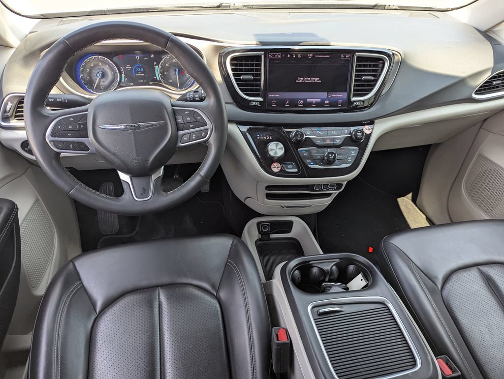 Used 2023 Chrysler Pacifica Touring-L FWD image 29