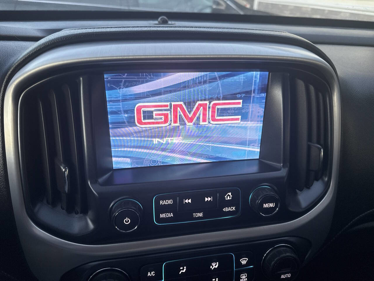 Used 2017 GMC Canyon SLE w/ SLE Convenience Package image 15
