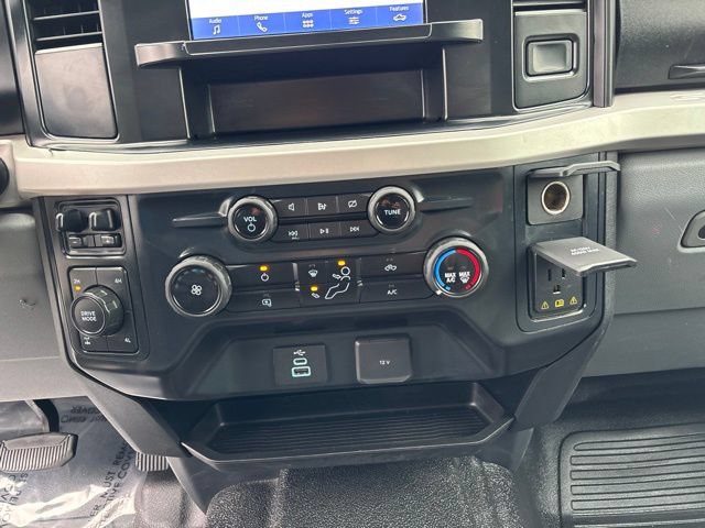 Used 2023 Ford F350 XLT w/ 360-Degree Camera Package AWD/4WD image 26
