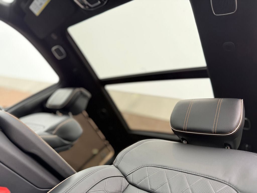 New 2026 Jeep Grand Wagoneer Summit AWD/4WD image 21