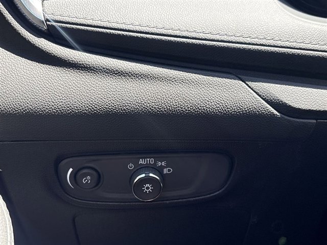 Used 2024 Buick Encore GX Preferred w/ Comfort Package FWD image 17