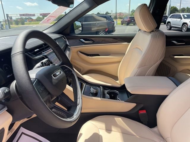 New 2025 Jeep Grand Cherokee L Limited image 7