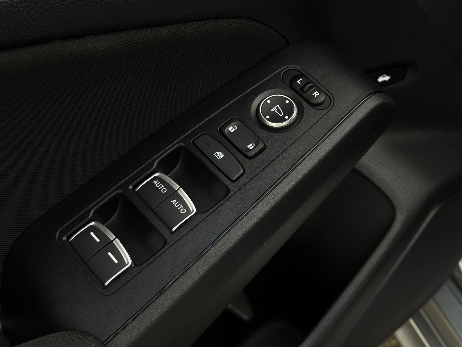 Used 2025 Honda Civic Sport image 12