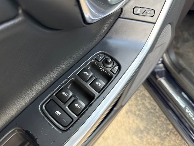 Used 2016 Volvo V60 T5 Platinum FWD image 8