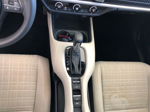 Certified 2025 Honda HR-V LX image 30