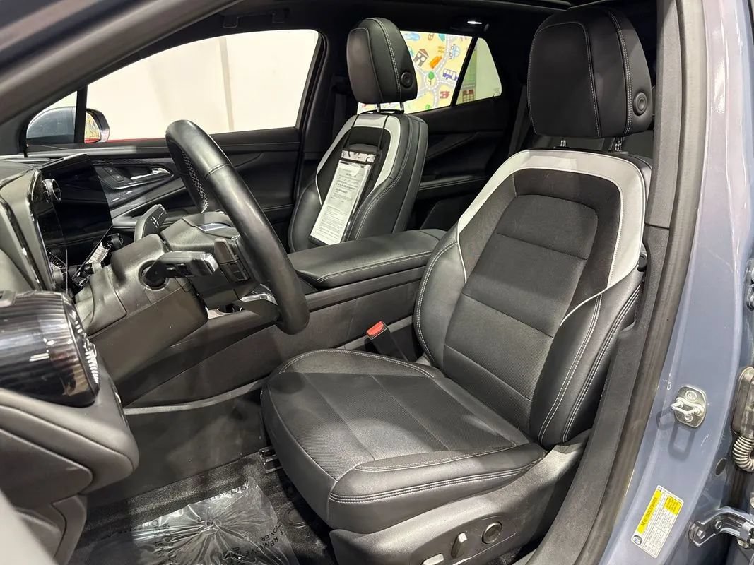 Used 2024 Chevrolet Blazer EV LT AWD/4WD image 95