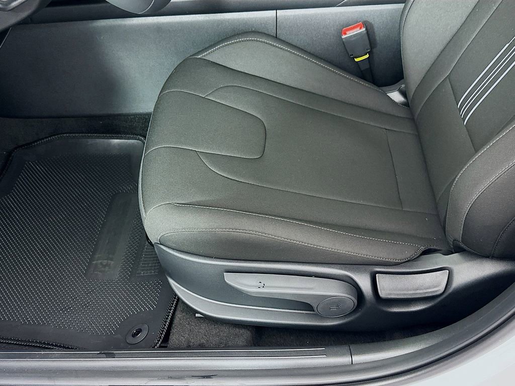 New 2026 Hyundai Elantra SEL Sport image 19
