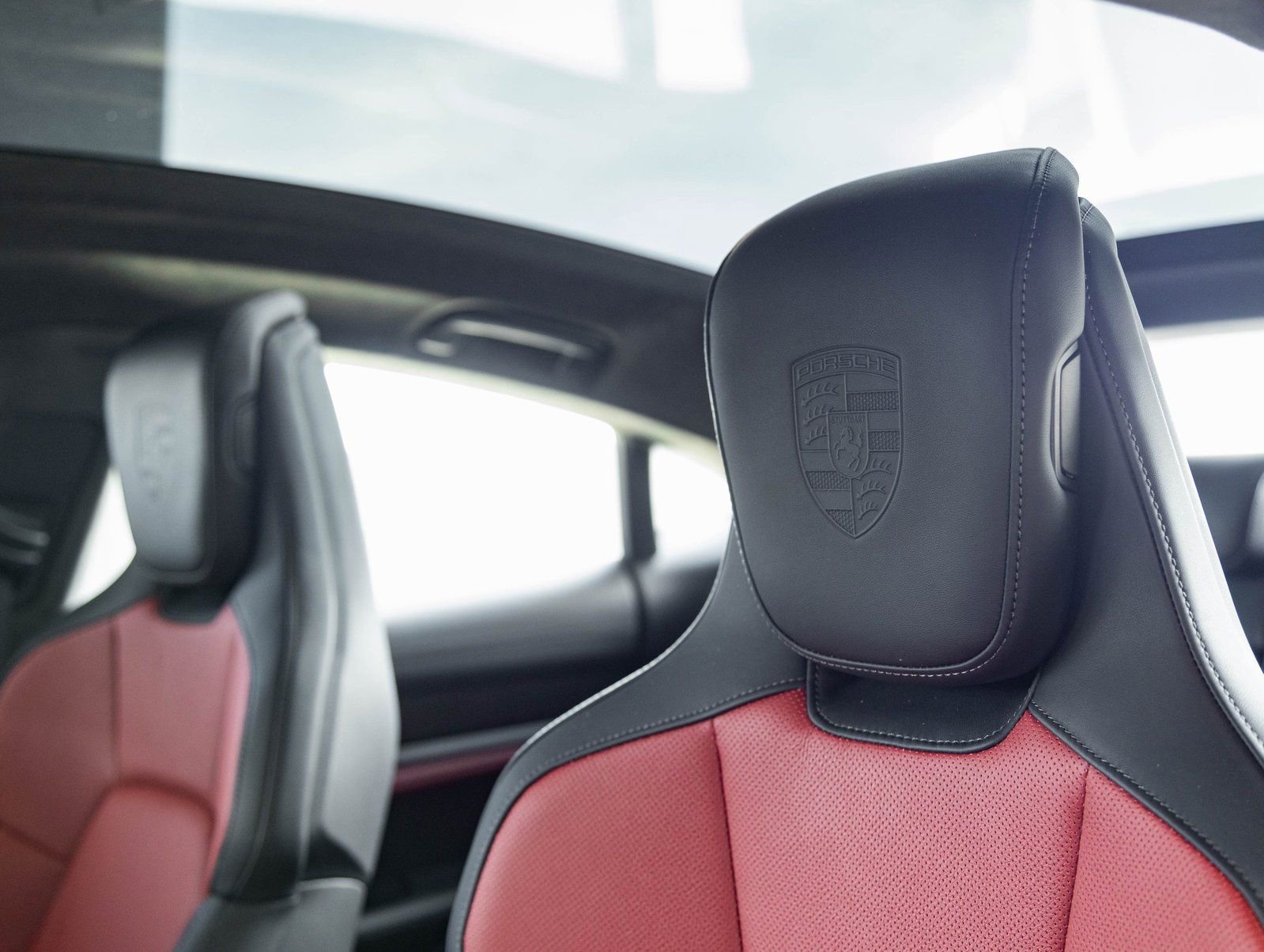 Used 2025 Porsche Taycan GTS image 24