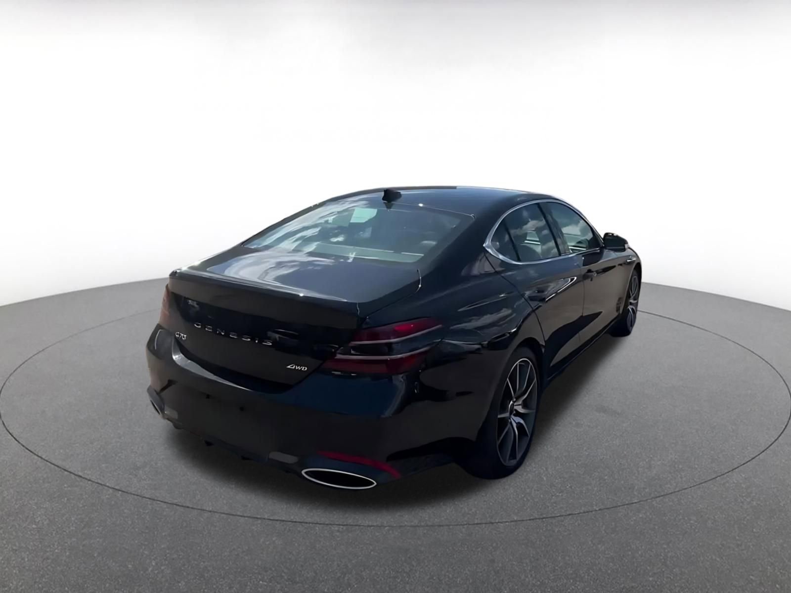 Used 2025 Genesis G70 2.5T AWD/4WD image 12