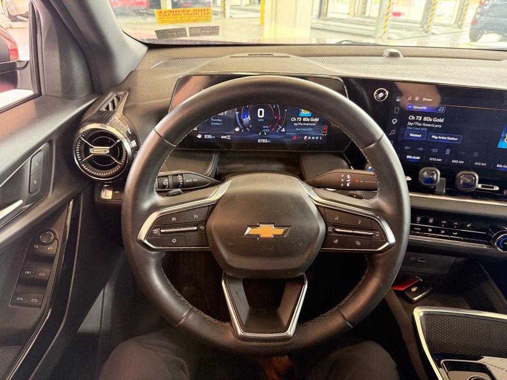 Used 2026 Chevrolet Equinox LT AWD/4WD image 12