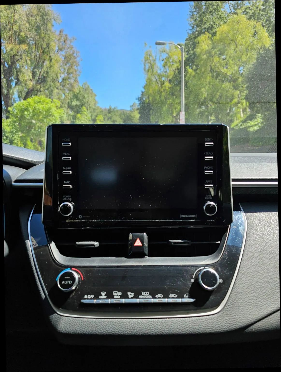 Used 2021 Toyota Corolla LE image 31