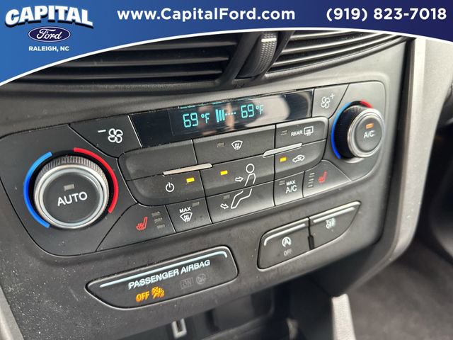 Used 2017 Ford Escape SE w/ SE Cold Weather Package AWD/4WD image 29