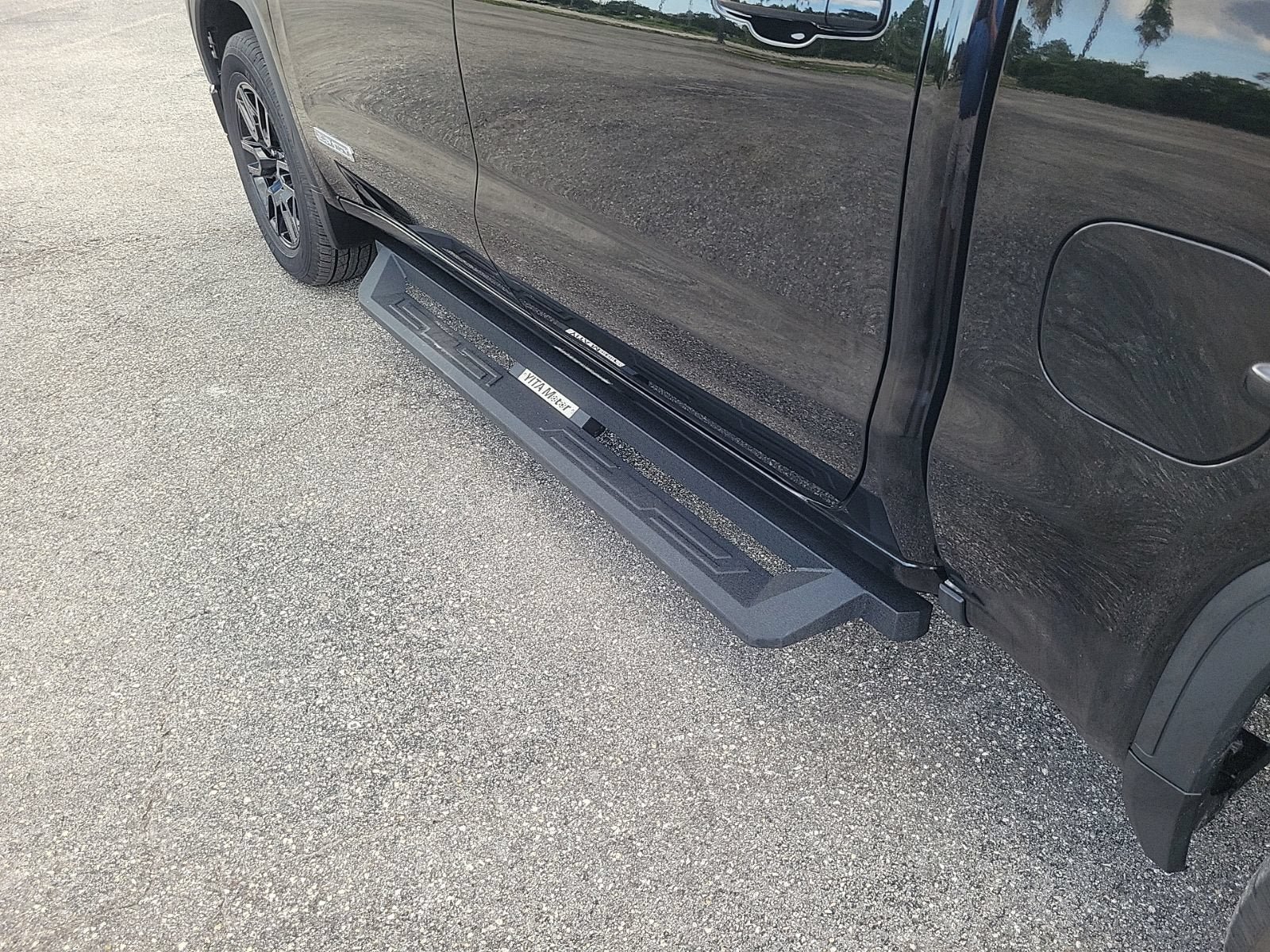 Used 2025 GMC Sierra 1500 Elevation AWD/4WD image 9
