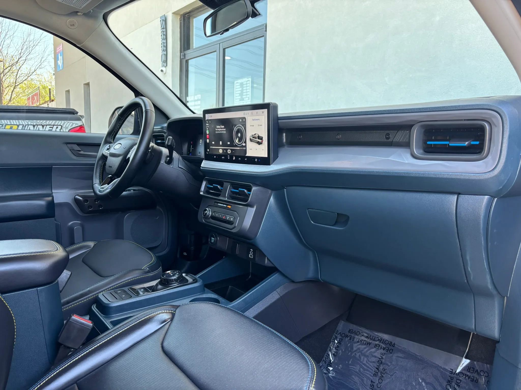 Used 2025 Ford Maverick Lobo image 24