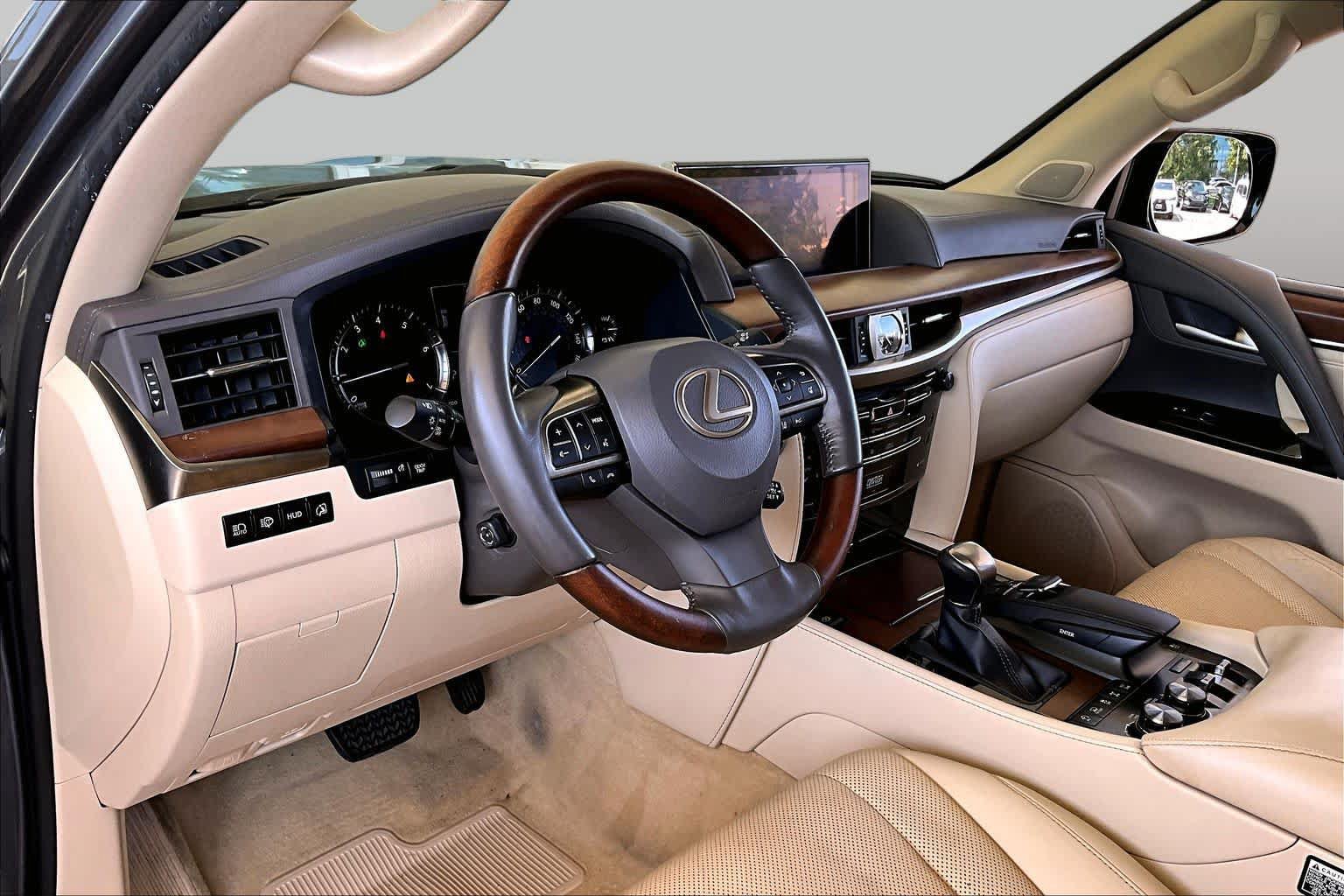 Used 2019 Lexus LX 570 4WD w/ Luxury Package image 15