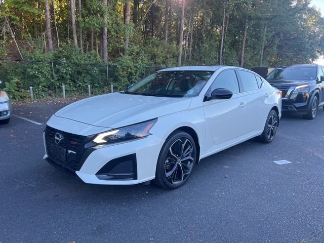 Used 2023 Nissan Altima 2.5 SR w/ SR Premium Package
