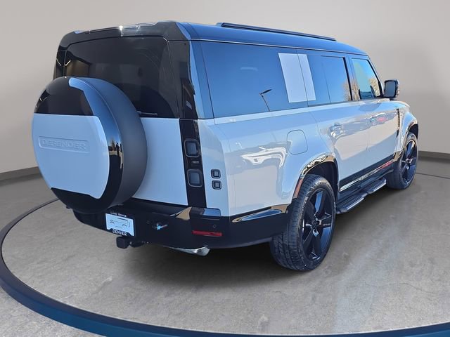 New 2026 Land Rover Defender 130 X-Dynamic SE image 5