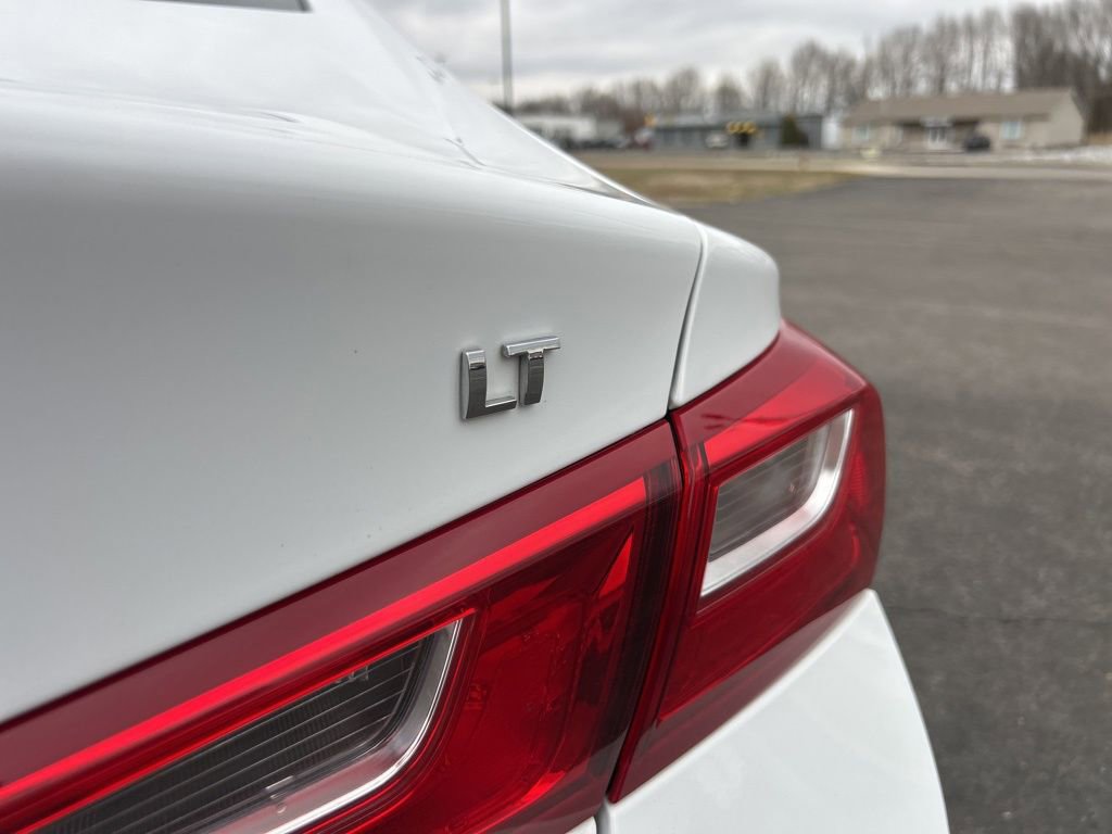 Used 2025 Chevrolet Malibu LT image 40