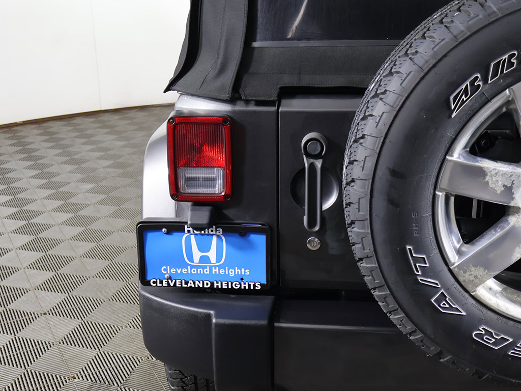 Used 2018 Jeep Wrangler Unlimited Sahara AWD/4WD image 10