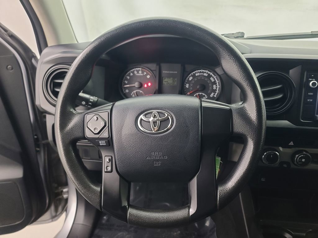 Used 2016 Toyota Tacoma SR image 28
