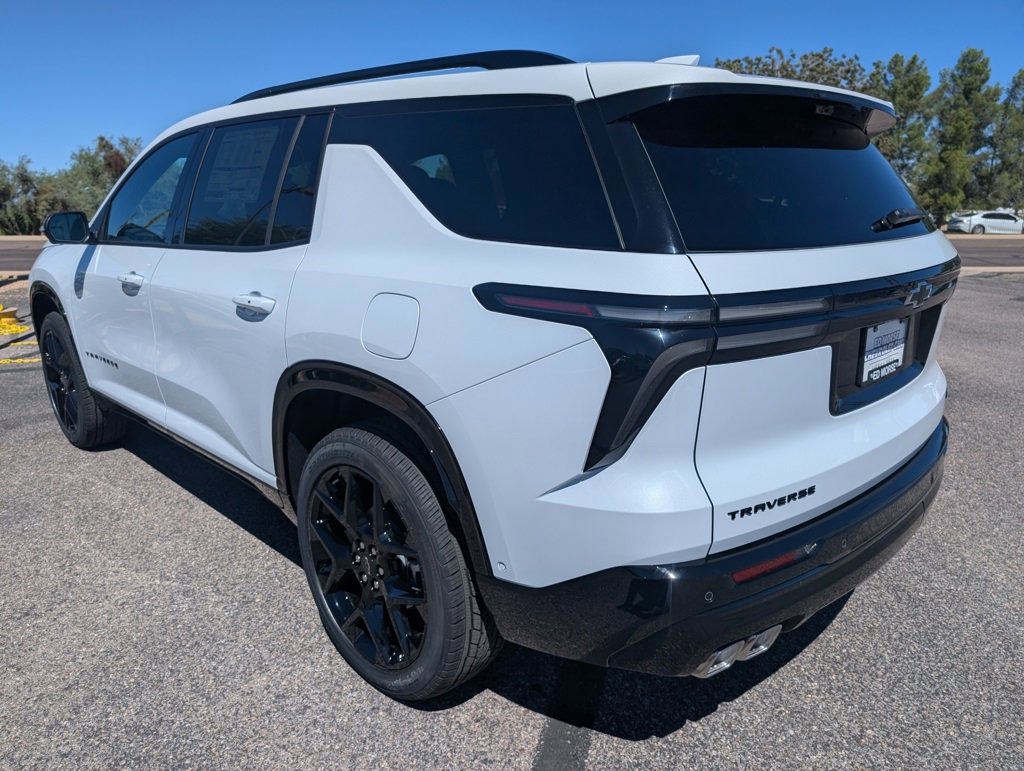 New 2026 Chevrolet Traverse RS w/ LPO, Floor Liner Package image 3