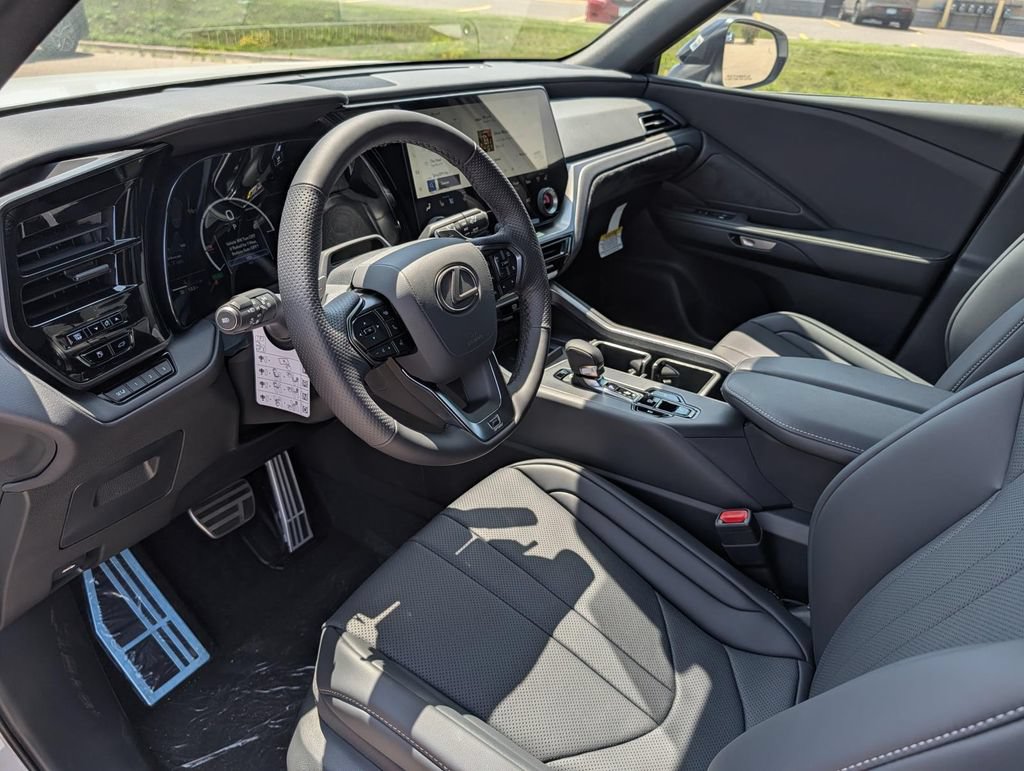 New 2026 Lexus TX 500h AWD w/ Technology Package image 8