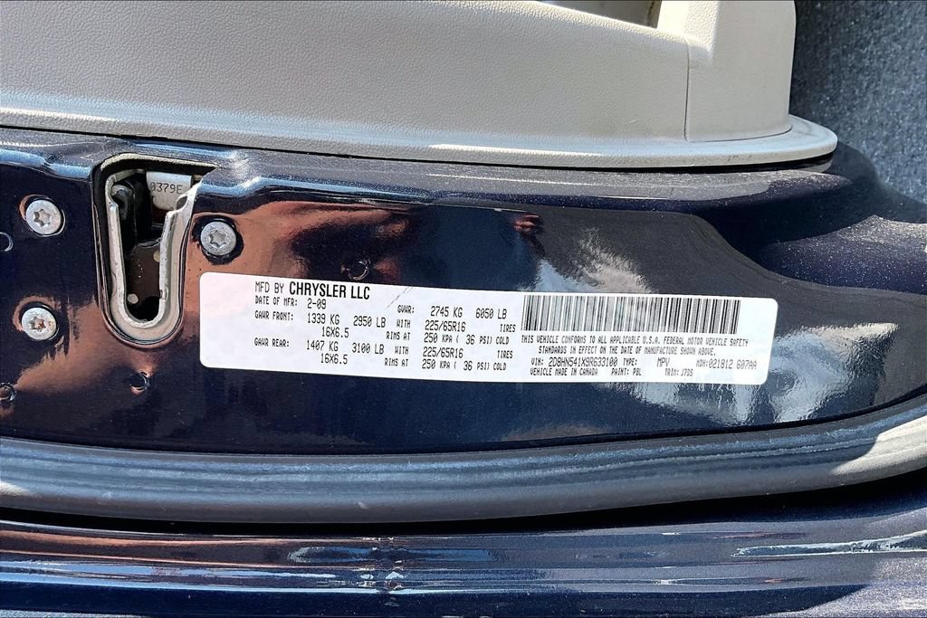 Used 2009 Dodge Grand Caravan SXT FWD image 36