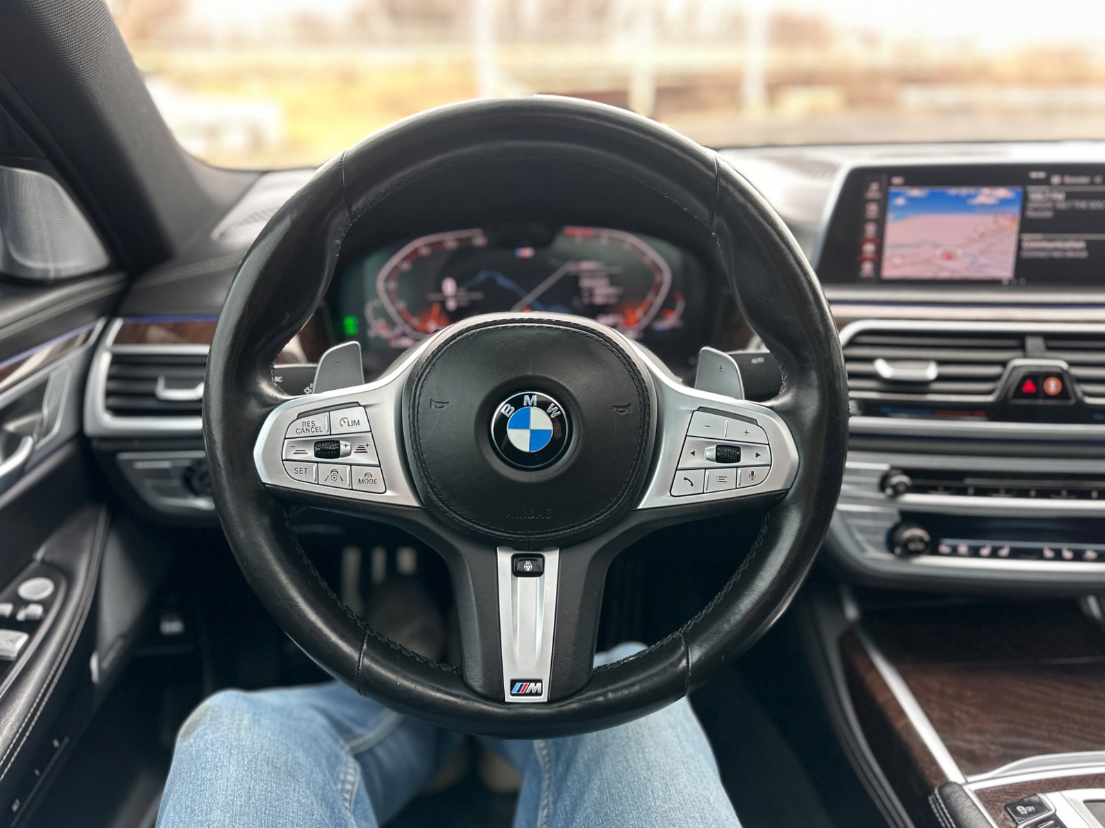 Used 2020 BMW 740i w/ M Sport Package image 23