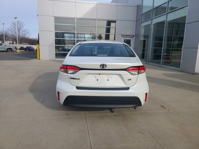 Used 2024 Toyota Corolla LE image 6
