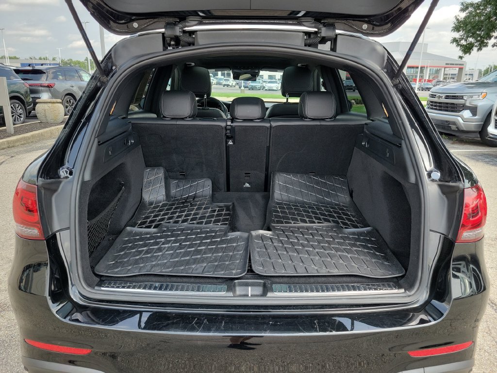 Used 2021 Mercedes-Benz GLC 300 4MATIC image 29