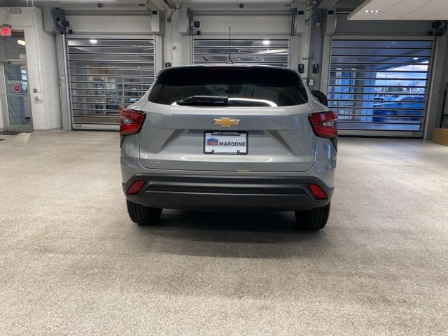 Used 2024 Chevrolet Trax LS w/ Driver Confidence Package FWD image 6
