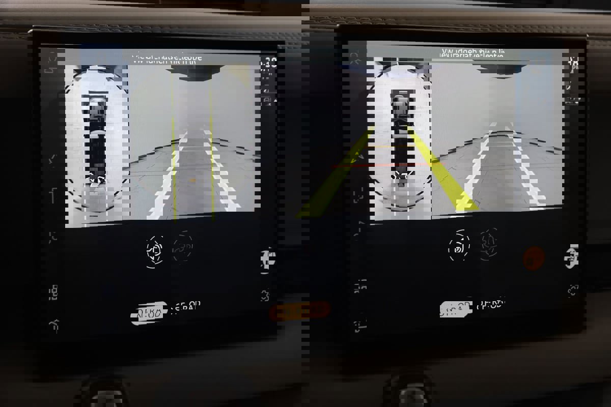 Used 2022 Land Rover Defender 110 X-Dynamic HSE image 10