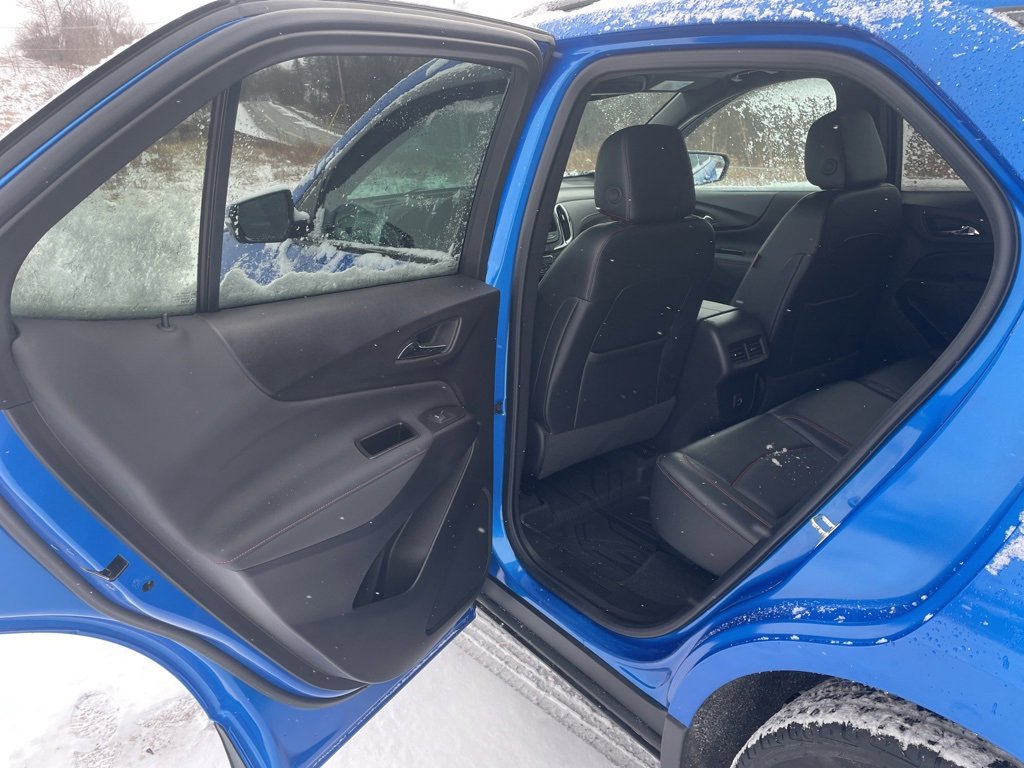 Used 2024 Chevrolet Equinox RS w/ RS Leather Package image 9