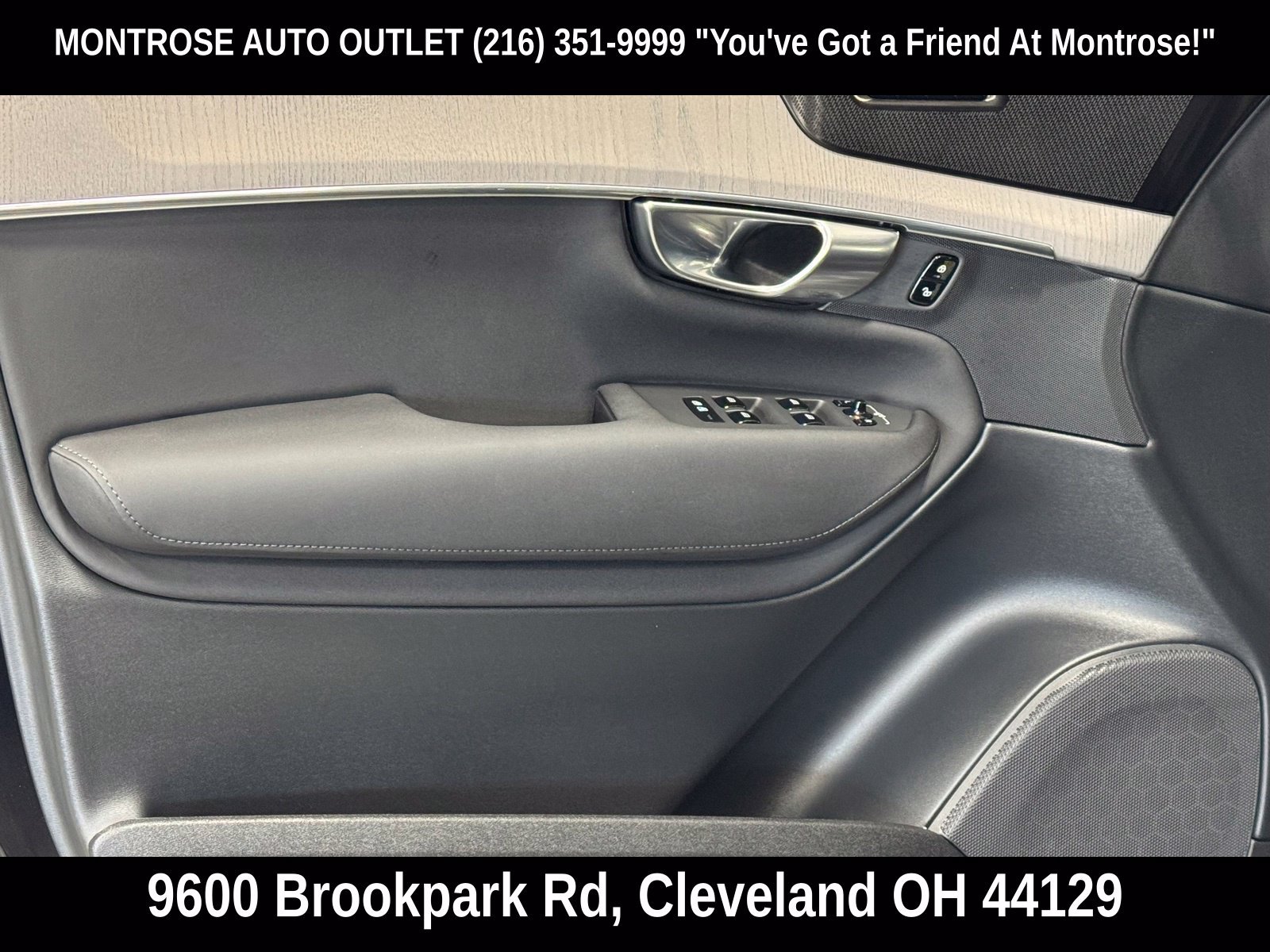 Certified 2025 Volvo XC90 B6 Ultra w/ Protection Package Premier AWD/4WD image 13