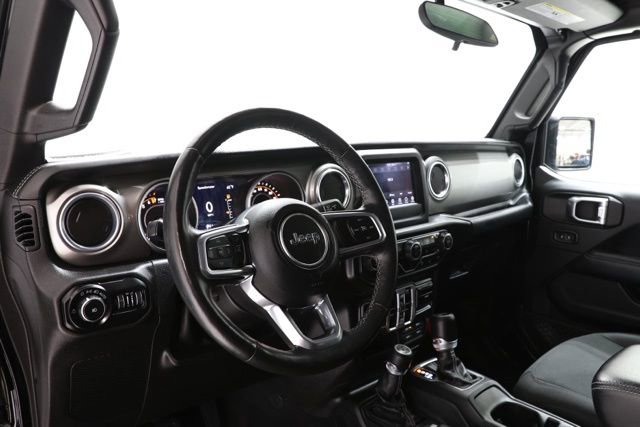 Used 2018 Jeep Wrangler Unlimited Sahara w/ Cold Weather Group image 17